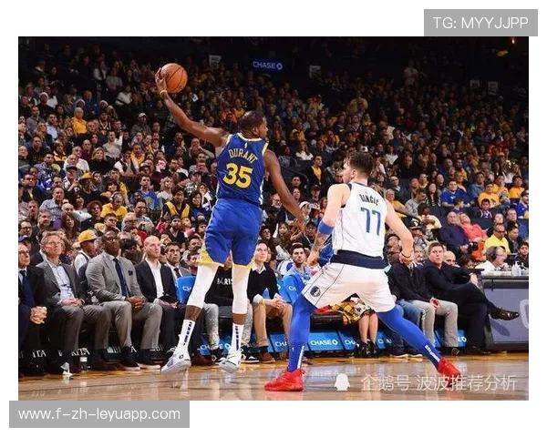 勇士战术日程:和节奏结合的外线跑位被重点研究 勇士战术日程:和节奏结合的外线跑位被重点研究